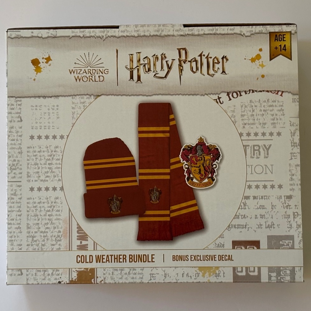 Harry Potter Beanie Hat Scarf Gryffindor Decal Winter Bundle Box Gift Set (14+)